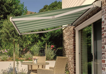 retractable awning
